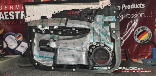 Nissan-xtrail-tlmenia kufra dverí inštalácia reproduktorov