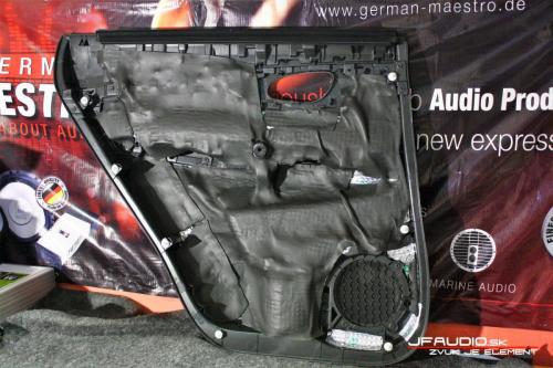 Nissan-xtrail-tlmenia kufra dverí inštalácia reproduktorov